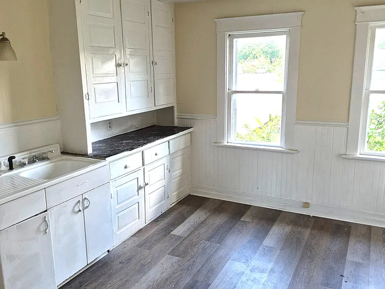 1709 Walnut St #6 — Photo 8