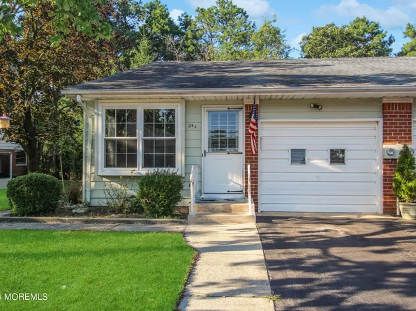 24a Salem Drive, Whiting, NJ 08759