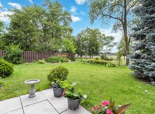 2526 Thorn Lodge Dr, Mississauga, ON L5K 1K5