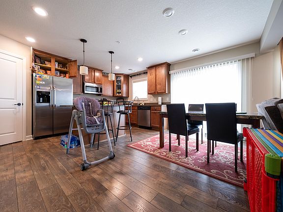 5th image of 3253 Lakewood Trl