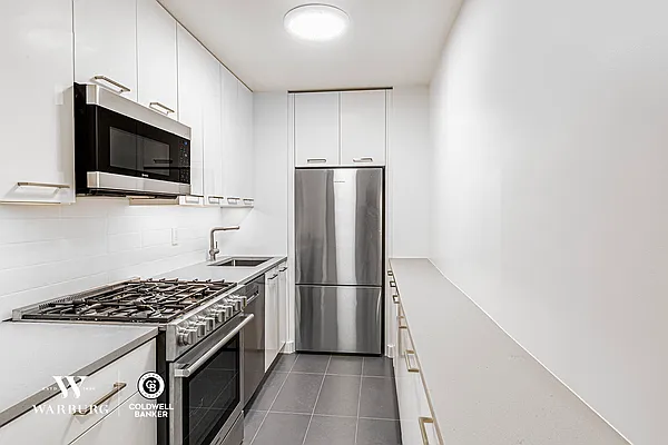 Sold by Coldwell Banker Warburg | media 31