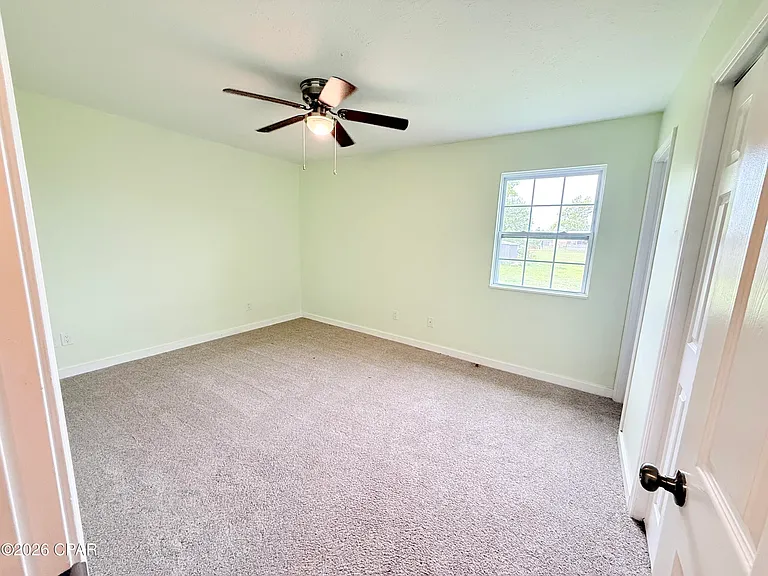 175 N Berthe Ave — Photo 12