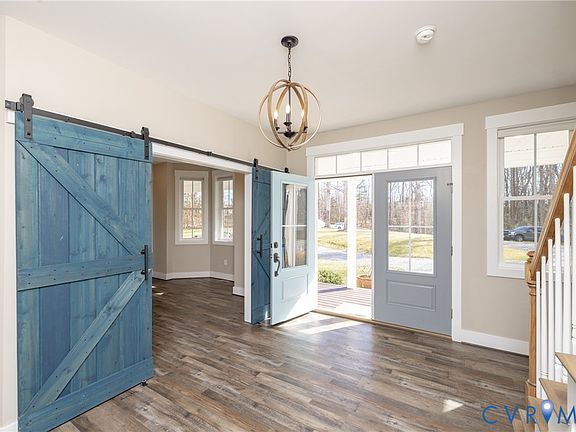 3rd image of 2744 Dogtown Rd