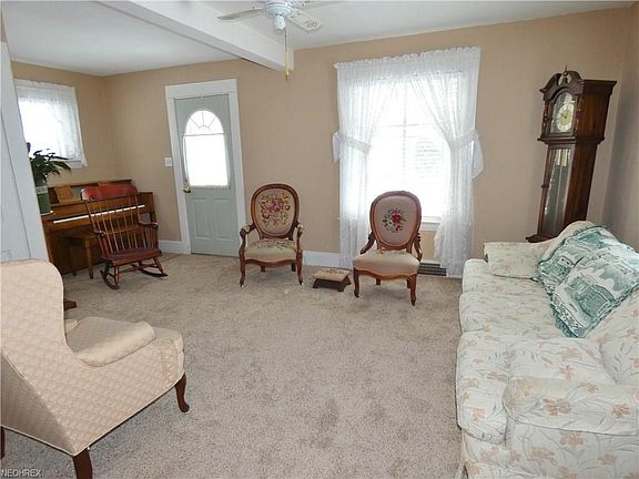 5th image of 54 Olive St