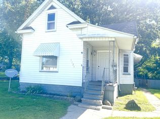 1121 Rock St, Peru, IL 61354