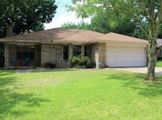 2005 Sandalwood Ln, Bryan, TX 77807