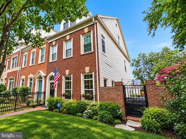 901 Bernard St, Alexandria, VA 22314