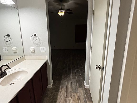 2nd image of 814 Deming Meadows Dr NE