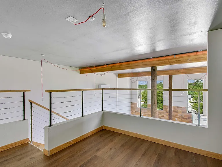305 N Parker Ave — Photo 17