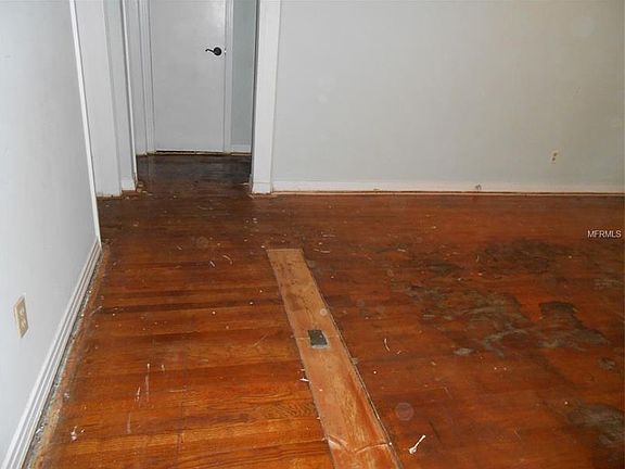 4th image of 4627 16th St N