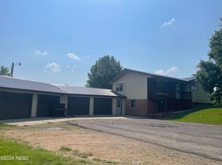 3134 4th St NE, Watertown, SD 57201