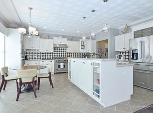 40 Westmoreland Ln, Saunderstown, RI 02874