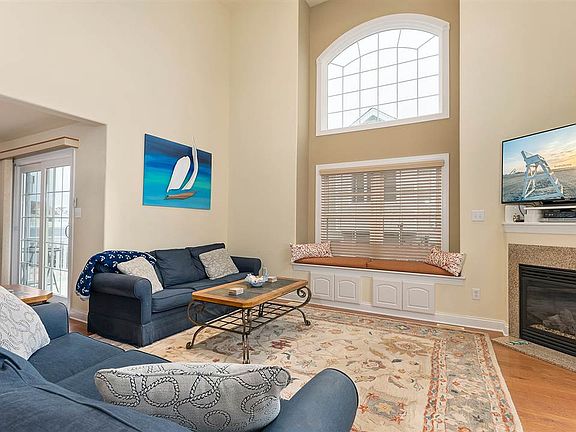 3rd image of 104 75th St W Unit Sea