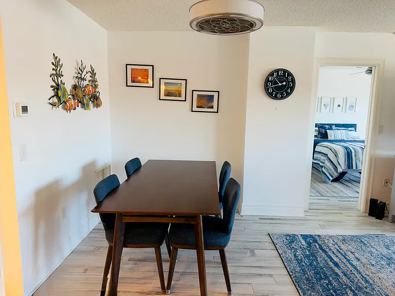 4900 Brittany Dr S #413 — Photo 4