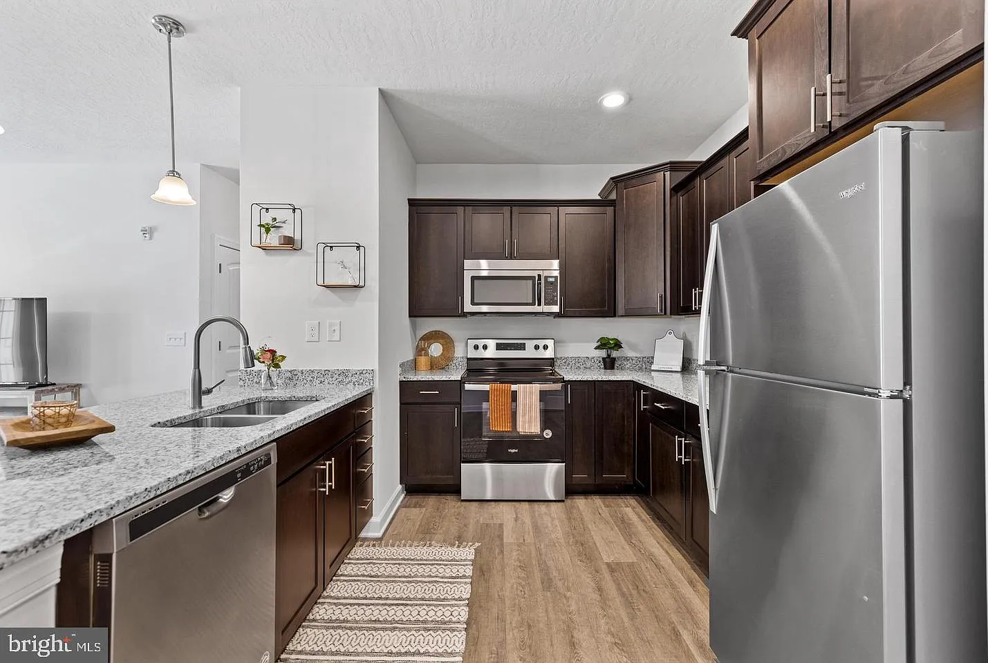 1 bed, 780 sqft, $1,425 — Photo 4