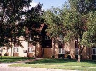 815 15th Ave NE APT 4, Aberdeen, SD 57401