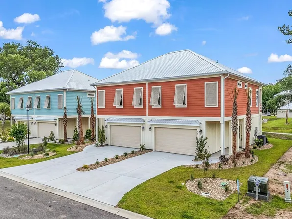 77 Hallandale Lane #Right, Murrells Inlet, SC 29576