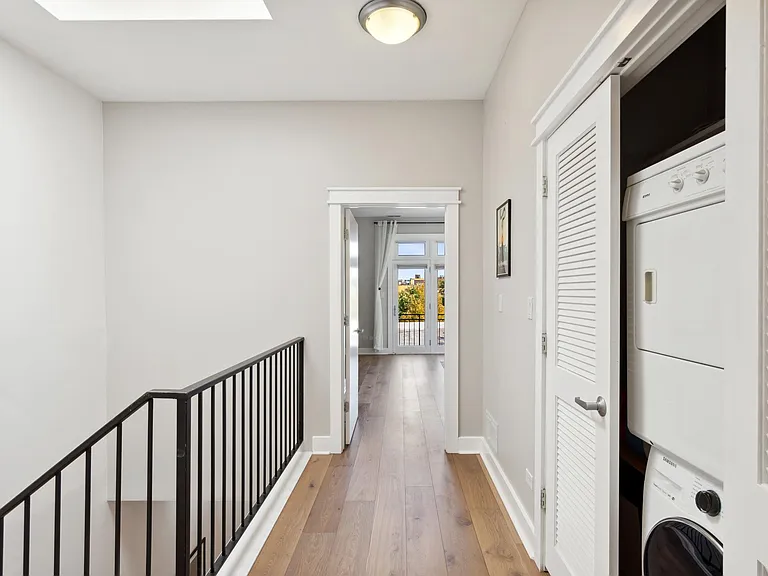 1243 N Wolcott Ave #6 — Photo 13