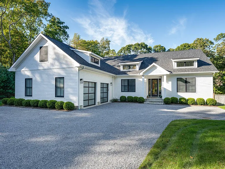 28 Settlers Landing Ln — Photo 1