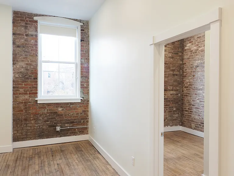137 Bank St #2 — Photo 7