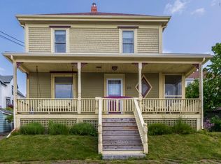 271 Montague St, Lunenburg, NS B0J 2C0