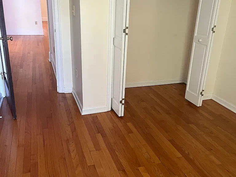 198 Pawling Ave #22 — Photo 7