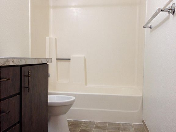 4th image of 12212 112th Avenue Ct E APT 4
