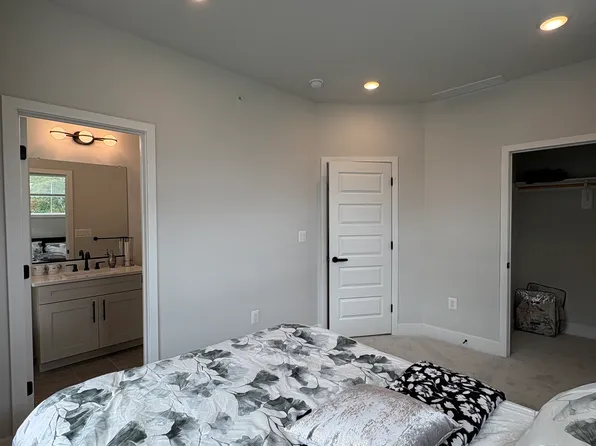 (undisclosed Address), North Bethesda, MD 20852