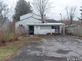 3613 Bonstead Rd, Clay, NY 13041