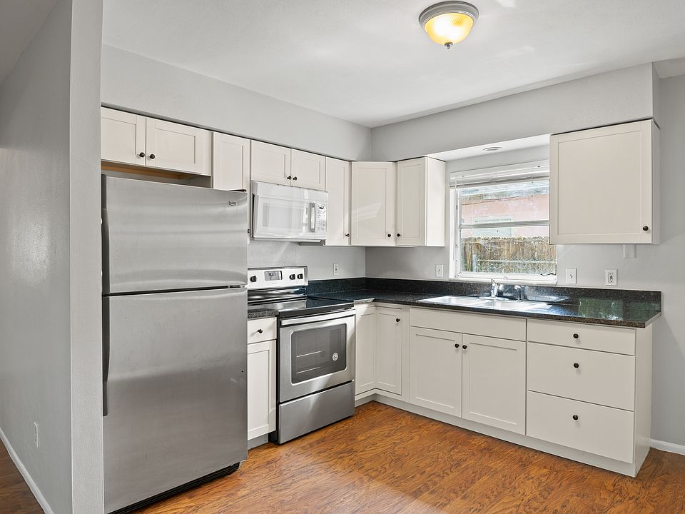 1st image of 254 Plumosa Dr #A