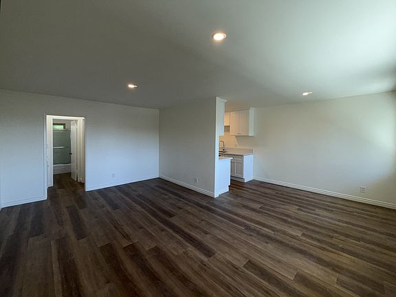 4th image of 1651 Golden Gate Ave APT 7
