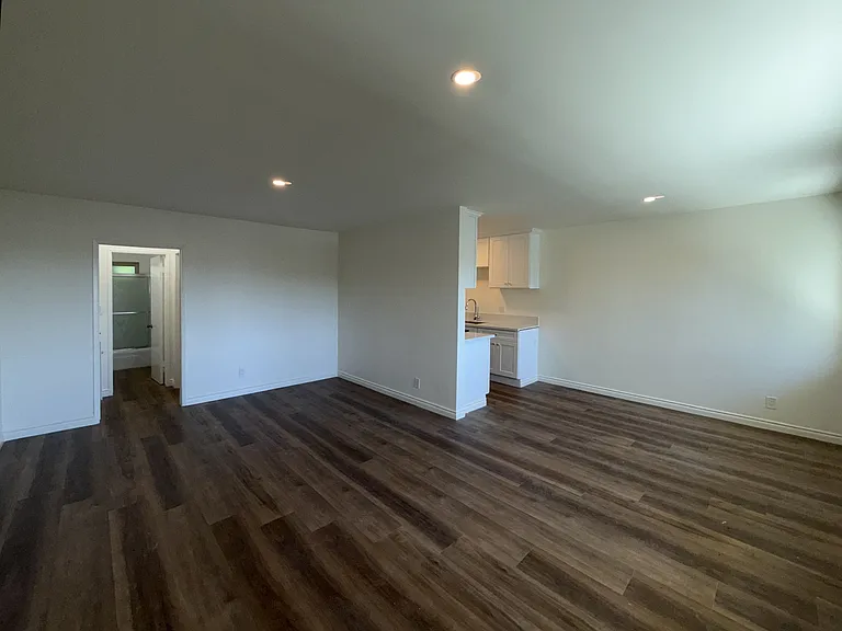 1651 Golden Gate Ave #7 — Photo 4