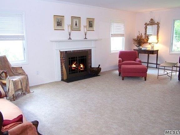 3rd image of 29 Spencer Ln