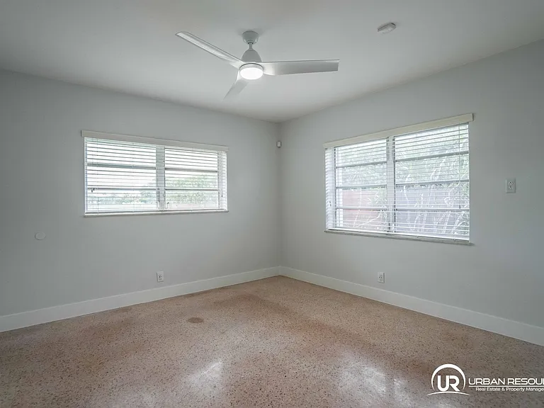 475 S Shore Dr — Photo 25