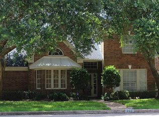 302 Eagle Lakes Dr, Friendswood, TX 77546