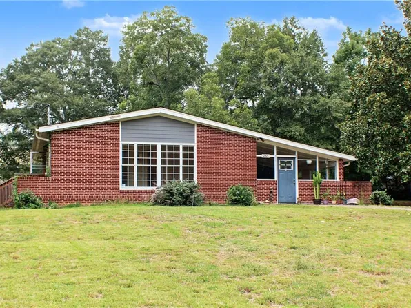 265 Elks St, Winder, GA 30680
