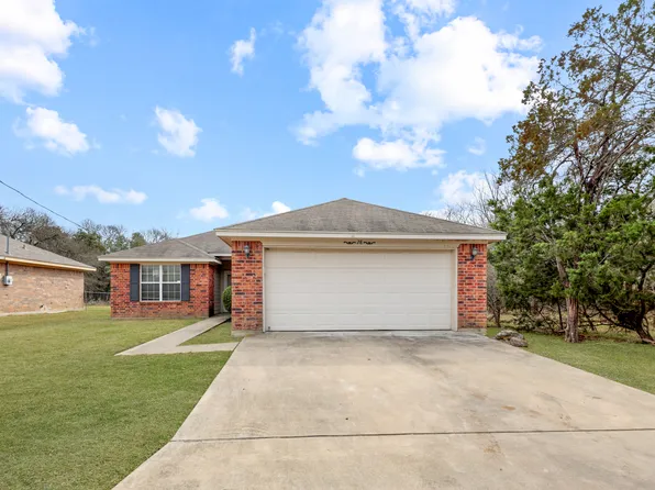 28 Bluebonnet Dr, Morgans Pt Resort, TX 76513