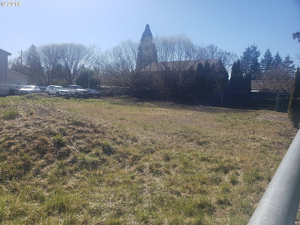 2nd image of 1919 26th Ave