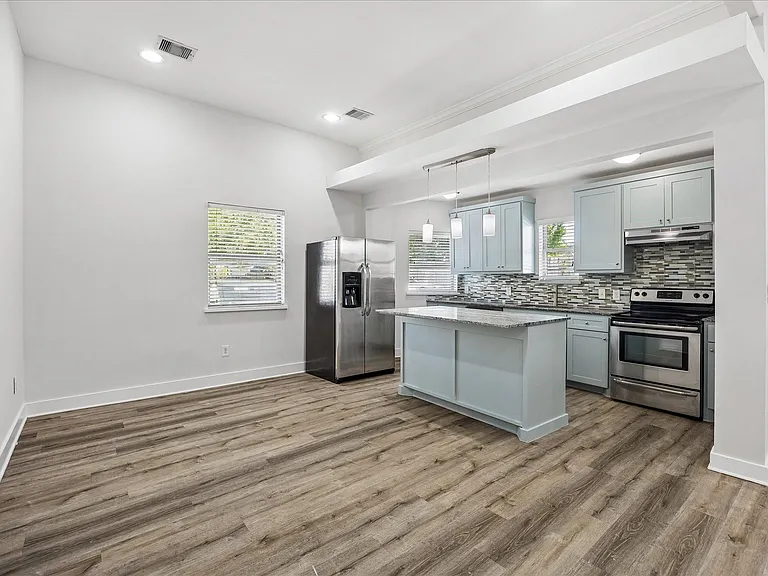 2316 Hopkins St #2 — Photo 4
