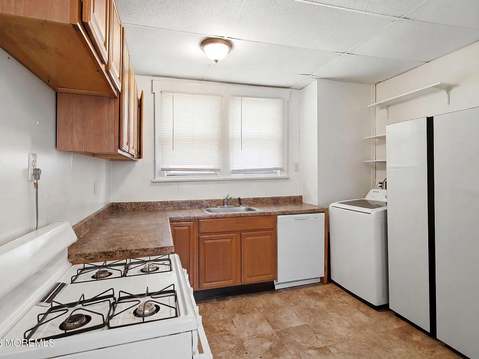 3 bed, 1120 sqft, $2,950 — Photo 3