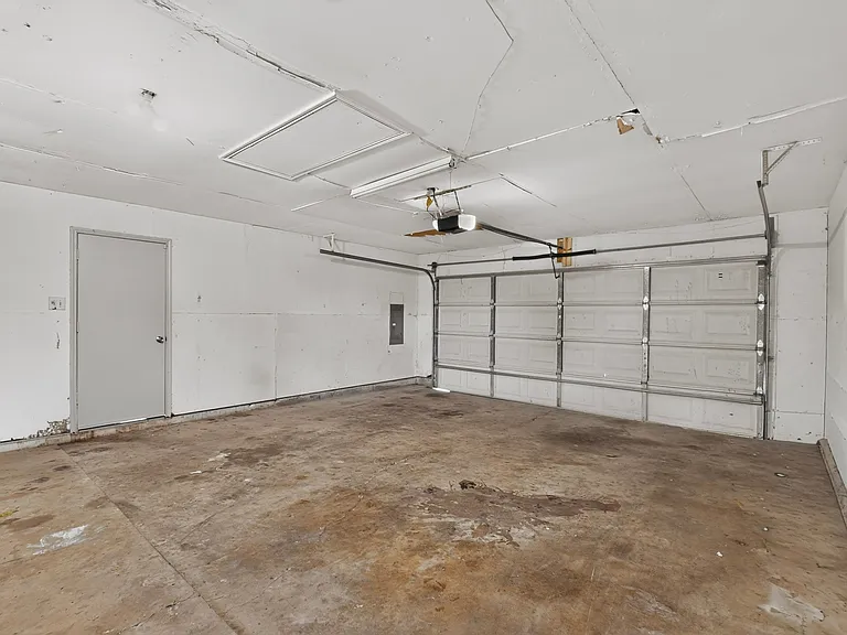 1700 Wheatfield Dr — Photo 40
