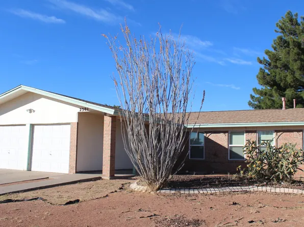2301 Gene Littler Dr, El Paso, TX 79936