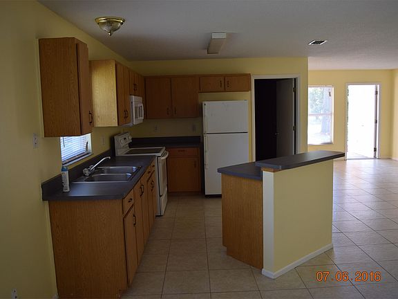 2nd image of 1121 Jarecki Ave