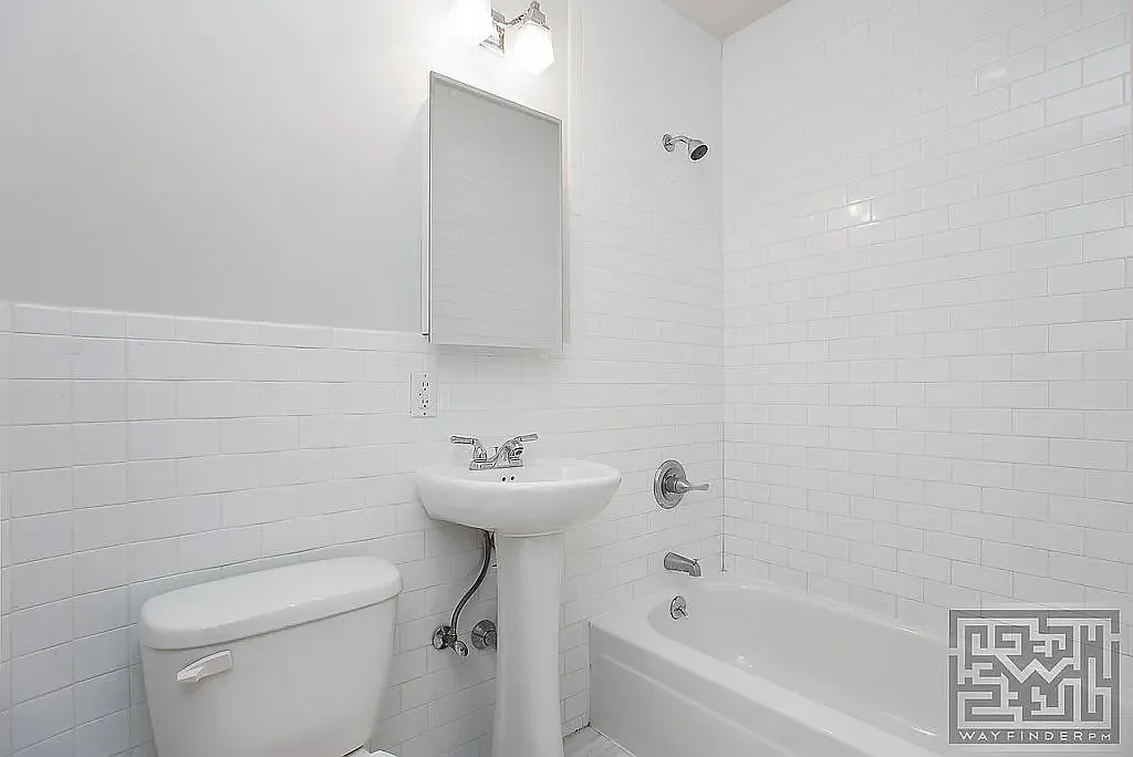 308 West 21st Street — Photo 4