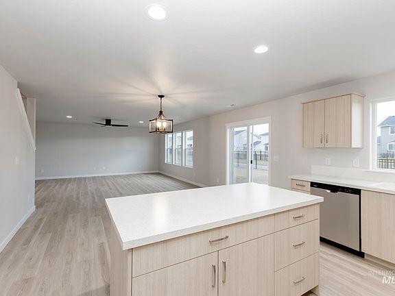 7th image of this home