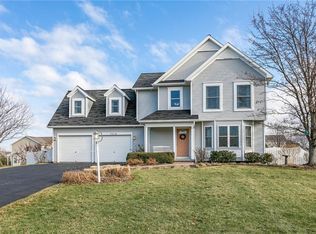 7712 Whispers Ln, Ontario, NY 14519
