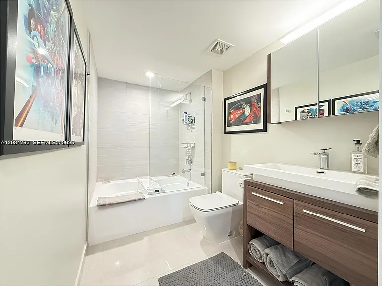 1155 Brickell Bay Dr #2108 — Photo 18
