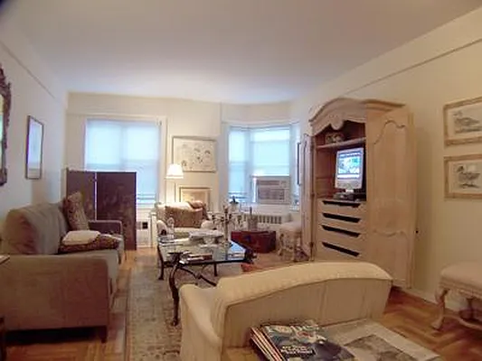 Rented by Fenwick Keats Real Estate | media 14