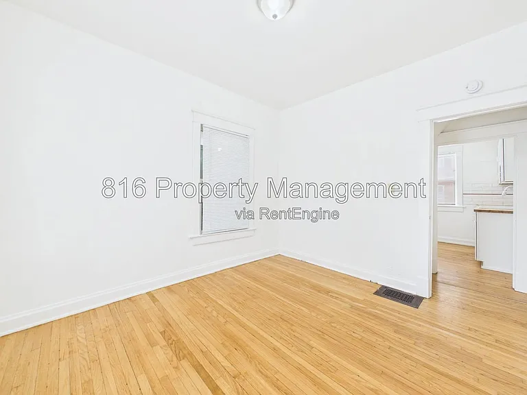 4008 Charlotte St #1 — Photo 12