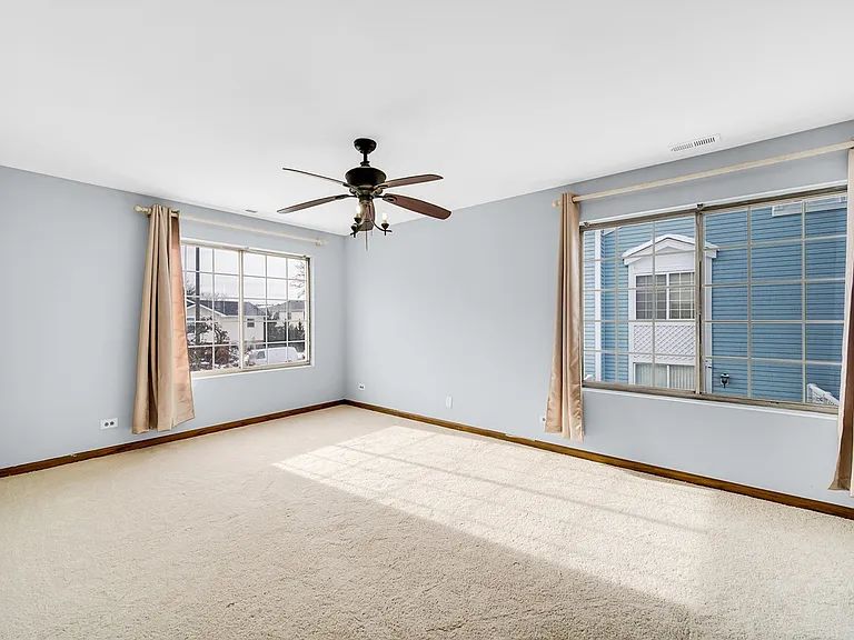 369 Gregory St — Photo 16